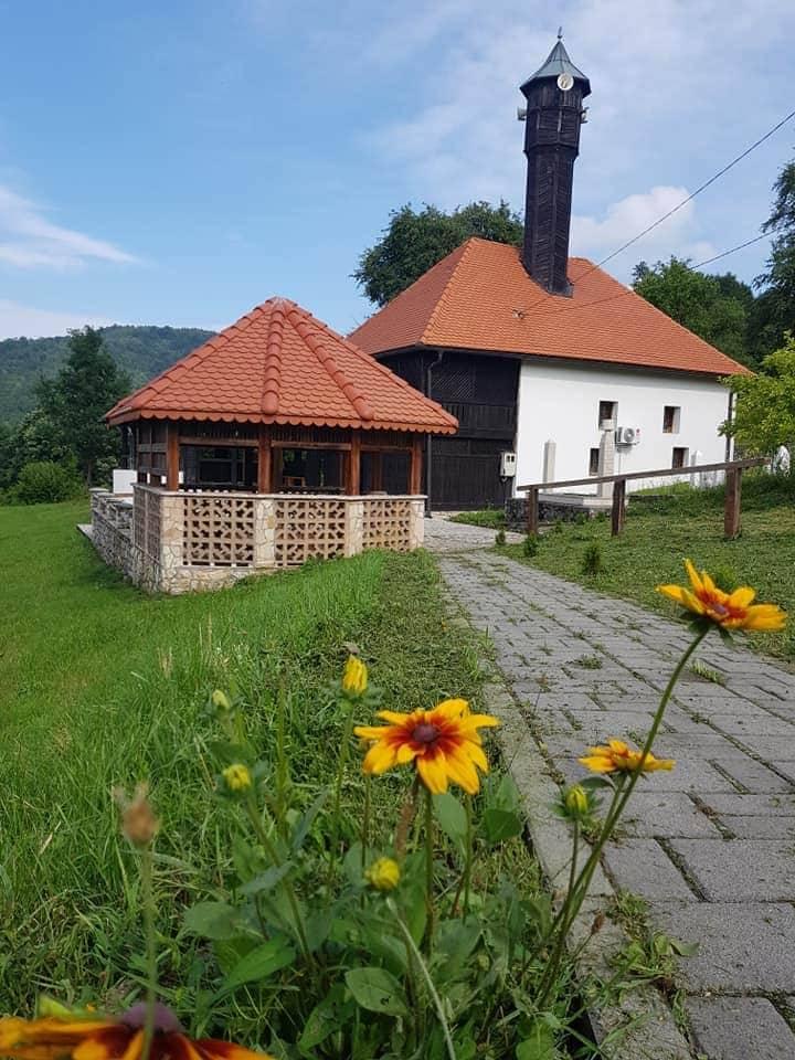 Lejletu-l-miradž: Prilika da preispitamo svoj odnos prema namazu